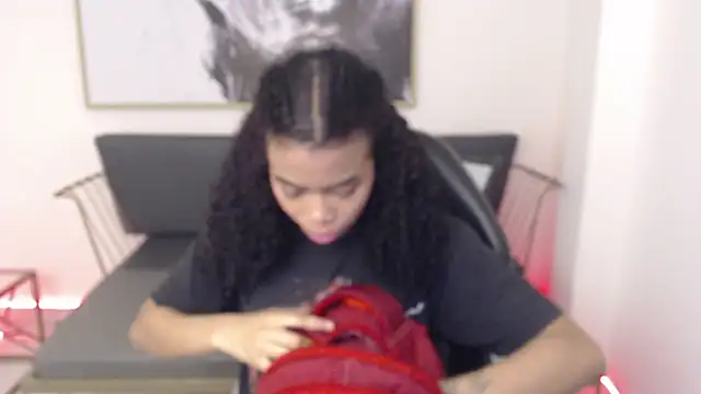 Shenna brunette  online show from December 27, 2024, 1:07 pm