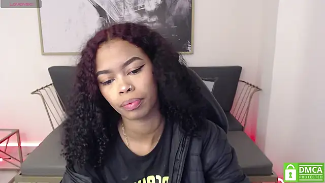 Shenna brunette  online show from December 30, 2024, 1:03 pm