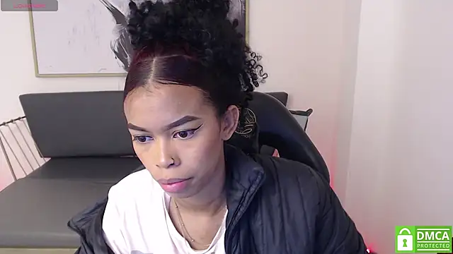 Shenna brunette  online show from January 8, 2025, 1:20 pm