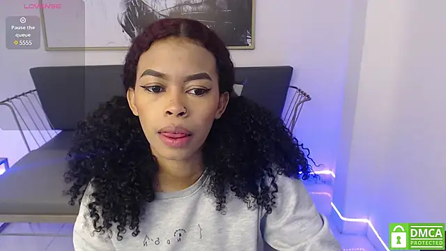 Shenna brunette  online show from January 11, 2025, 1:01 pm