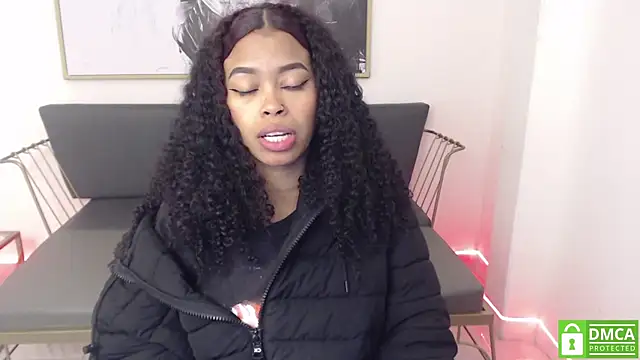 Shenna brunette  online show from January 18, 2025, 1:08 pm