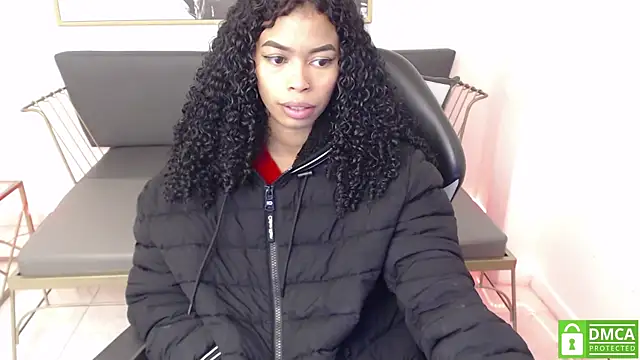 Shenna brunette  online show from January 20, 2025, 1:11 pm