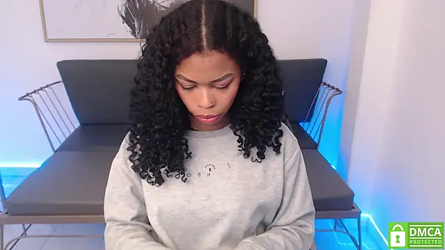 Shenna brunette  online show from February 6, 2025, 1:10 pm