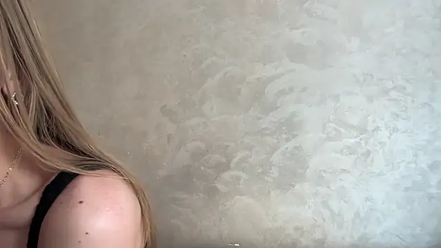 Snapshot of CaitlinaJayne23 chatting on May 16, 2026, 12:37 pm CaitlinaJayne23 online show from May 16, 2026, 12:37 pm