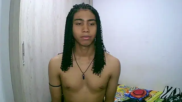 Snapshot of sexy_diamante_ chatting on November 17, 2025, 4:29 am sexy diamante online show from November 17, 2025, 4:29 am