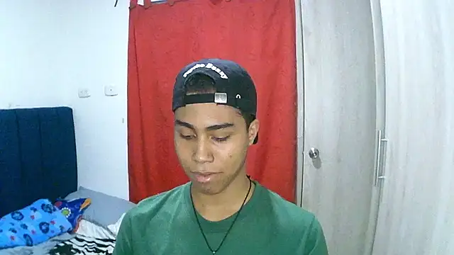 Snapshot of sexy_diamante_ chatting on January 10, 2026, 11:31 pm sexy diamante online show from January 10, 2026, 11:31 pm