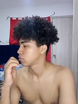 Snapshot of sexy_diamante_ chatting on January 17, 2026, 2:38 am sexy diamante online show from January 17, 2026, 2:38 am