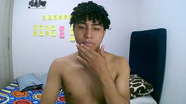 Snapshot of sexy_diamante_ chatting on February 3, 2026, 3:04 am sexy diamante online show from February 3, 2026, 3:04 am