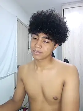 Snapshot of sexy_diamante_ chatting on February 10, 2026, 8:07 am sexy diamante online show from February 10, 2026, 8:07 am