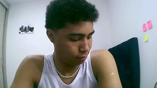 Snapshot of sexy_diamante_ chatting on February 21, 2026, 1:28 am sexy diamante online show from February 21, 2026, 1:28 am