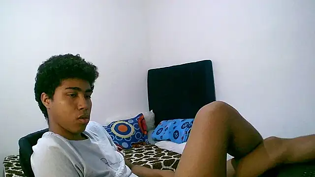 sexy diamante  online show from April 24, 2026, 10:56 pm