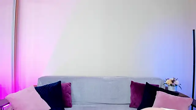 MelodyHudson online show from September 11, 2025, 5:18 am