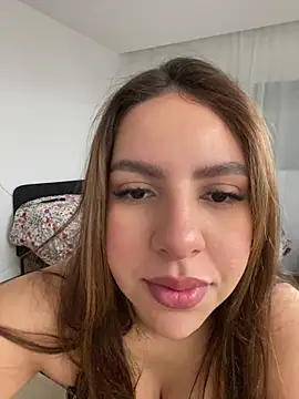 brazilianbbinuk online show from April 17, 2026, 11:02 am