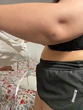 brazilianbbinuk online show from April 17, 2026, 11:19 pm