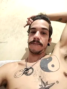 Snapshot of gatobranco001 chatting on March 3, 2025, 5:39 pm gatobranco001 online show from March 3, 2025, 5:39 pm