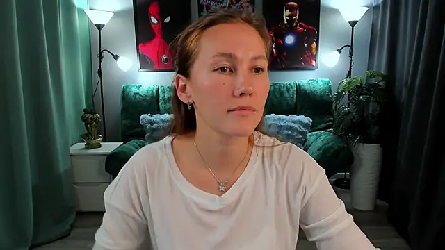 MichelleOrtis online show from November 25, 2025, 12:05 pm