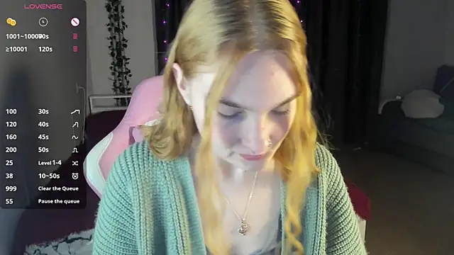 ReddHotPipper online show from February 17, 2025, 1:04 am