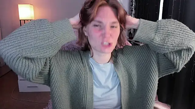 ReddHotPipper online show from April 22, 2026, 3:53 am