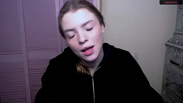 MissOliviaa  online show from January 5, 2025, 10:32 am