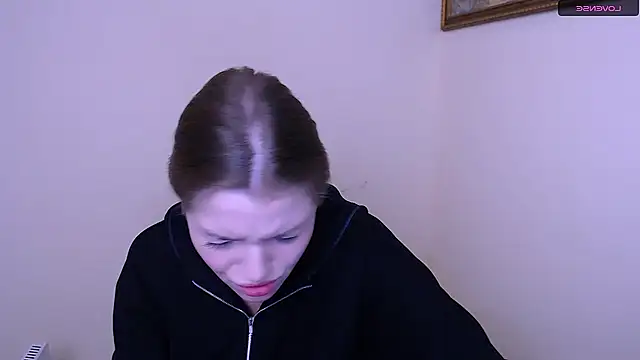 MissOliviaa  online show from January 18, 2025, 7:28 am