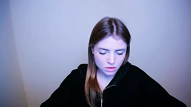 MissOliviaa  online show from February 11, 2025, 1:20 pm