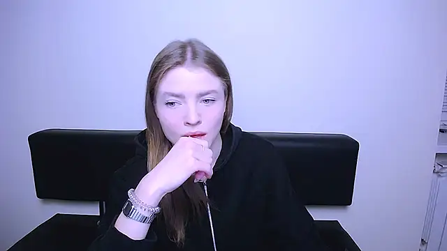 MissOliviaa  online show from February 18, 2025, 8:38 am