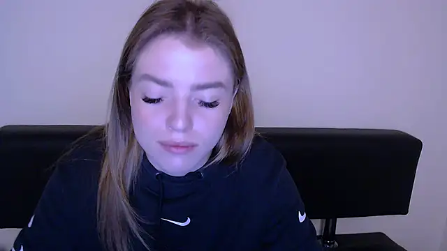 MissOliviaa  online show from March 6, 2025, 8:41 am