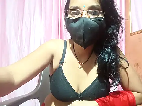 poojaxxx65 online show from February 18, 2025, 8:38 am