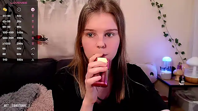 Moona xx online show from March 15, 2025, 11:28 pm