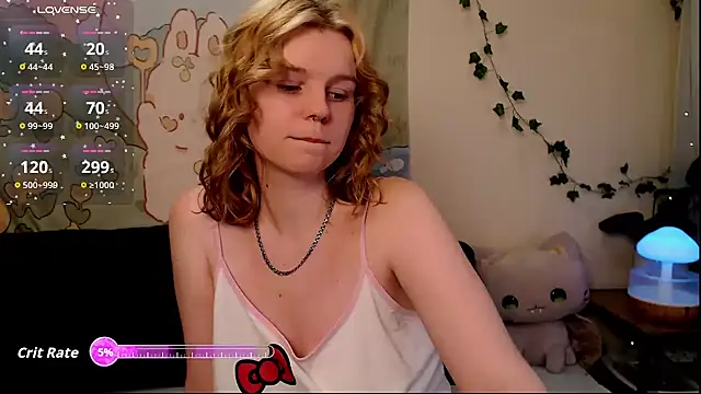 Snapshot of Moona_xx chatting on April 28, 2026, 11:10 pm Moona xx online show from April 28, 2026, 11:10 pm