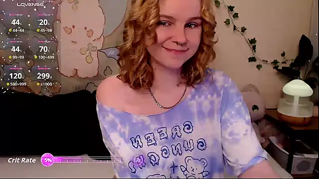 Snapshot of Moona_xx chatting on May 18, 2026, 10:48 pm Moona xx online show from May 18, 2026, 10:48 pm