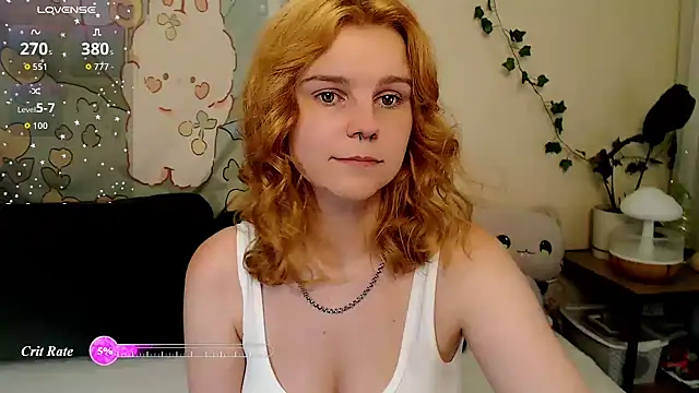 Snapshot of Moona_xx chatting on August 3, 2026, 10:35 pm Moona xx online show from August 3, 2026, 10:35 pm