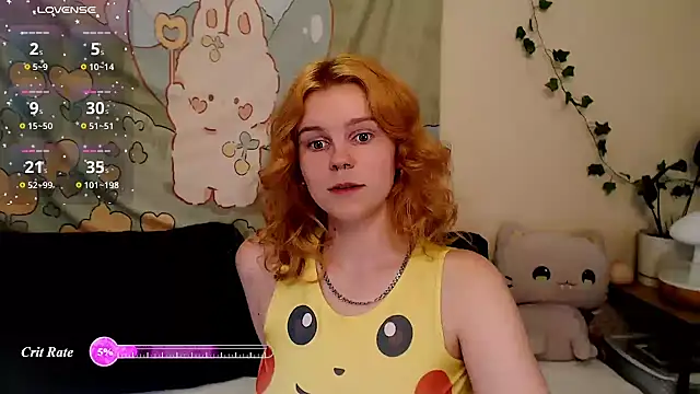 Snapshot of Moona_xx chatting on August 4, 2026, 10:12 pm Moona xx online show from August 4, 2026, 10:12 pm