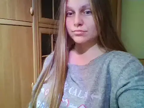 Evasapples online show from January 23, 2025, 8:24 pm