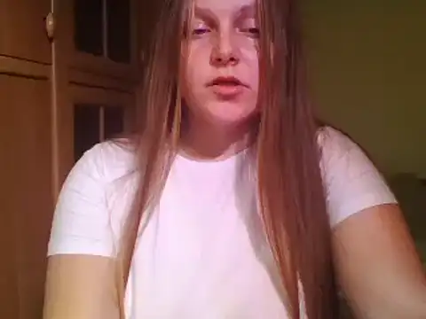 Evasapples online show from February 2, 2025, 2:02 pm