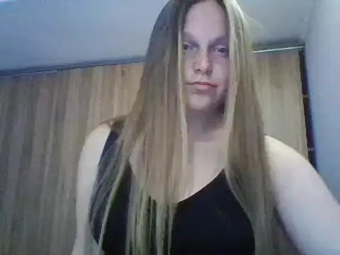 Evasapples online show from March 14, 2025, 7:34 pm