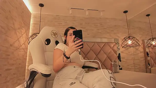 dorothy vegga online show from February 22, 2025, 6:06 am