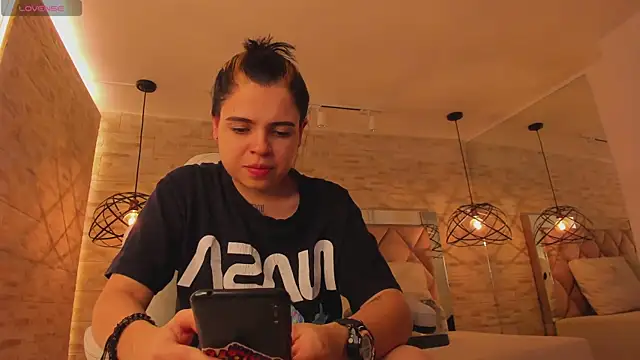 dorothy vegga online show from February 25, 2025, 6:03 am