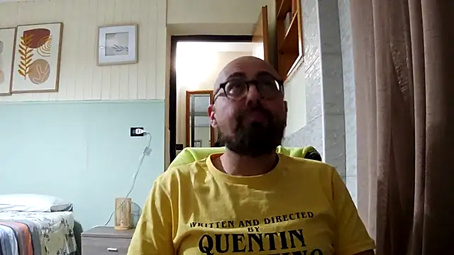 Snapshot of darione_90 chatting on February 18, 2025, 6:37 pm darione 90 online show from February 18, 2025, 6:37 pm