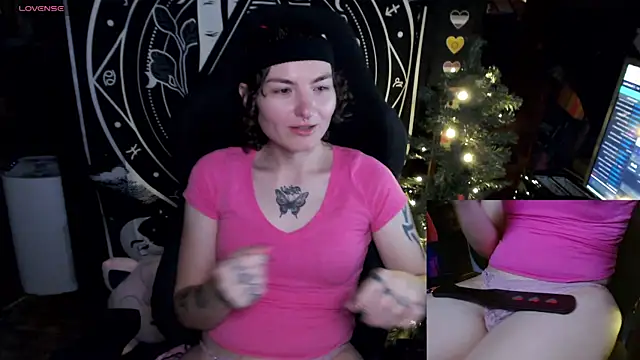 BrandiWRLD 999 online show from December 23, 2024, 9:08 pm