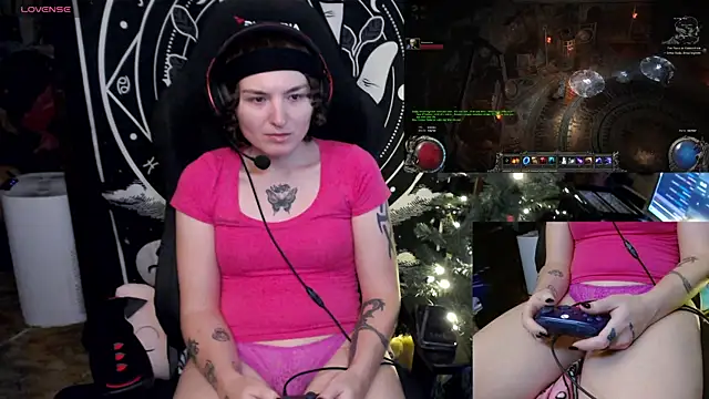 BrandiWRLD 999 online show from December 26, 2024, 1:07 am