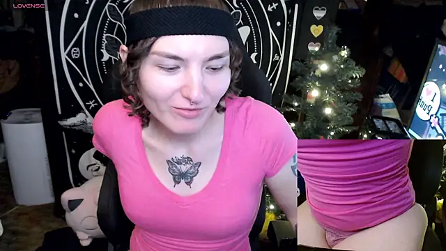 BrandiWRLD 999 online show from December 30, 2024, 9:19 pm