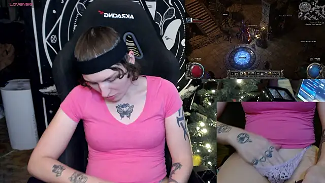 BrandiWRLD 999 online show from January 3, 2025, 4:33 am