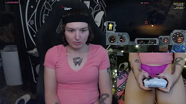 BrandiWRLD 999 online show from January 15, 2025, 3:43 am