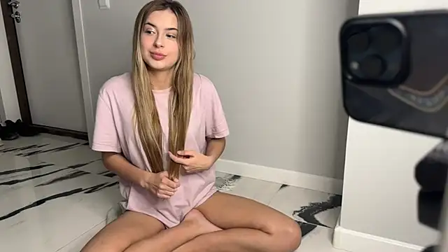 elisa moon online show from January 16, 2025, 1:06 am