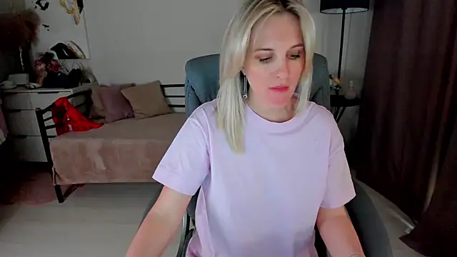 I D A online show from March 21, 2025, 1:02 am