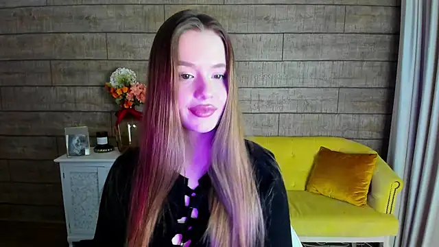 MilanaBalmain online show from February 17, 2025, 11:34 am