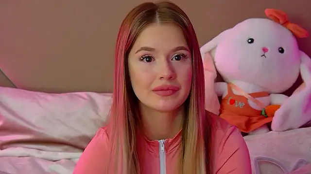 MilanaBalmain online show from March 3, 2025, 4:47 am