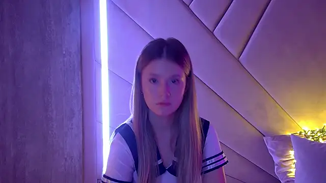 MilanaBalmain online show from September 23, 2025, 5:16 pm