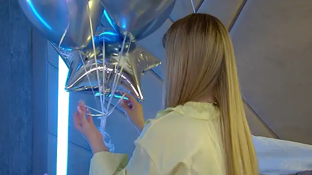 MilanaBalmain online show from April 22, 2026, 4:30 pm